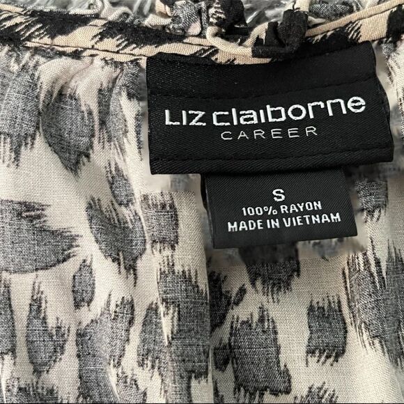 LIZ Claiborne Career Leopard Print V-Neck Ruffled‎ Detail Blouse Top S-Black/Tan - Picture 2 of 7